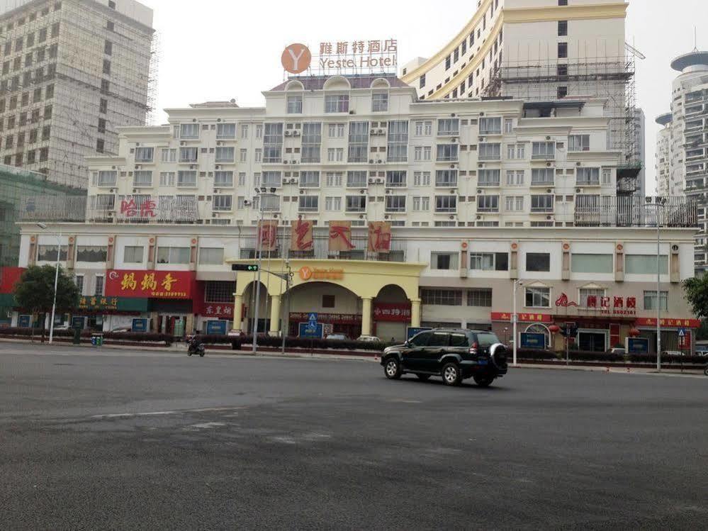 Yeste Hotel Nanning Jinhu Square Exteriör bild